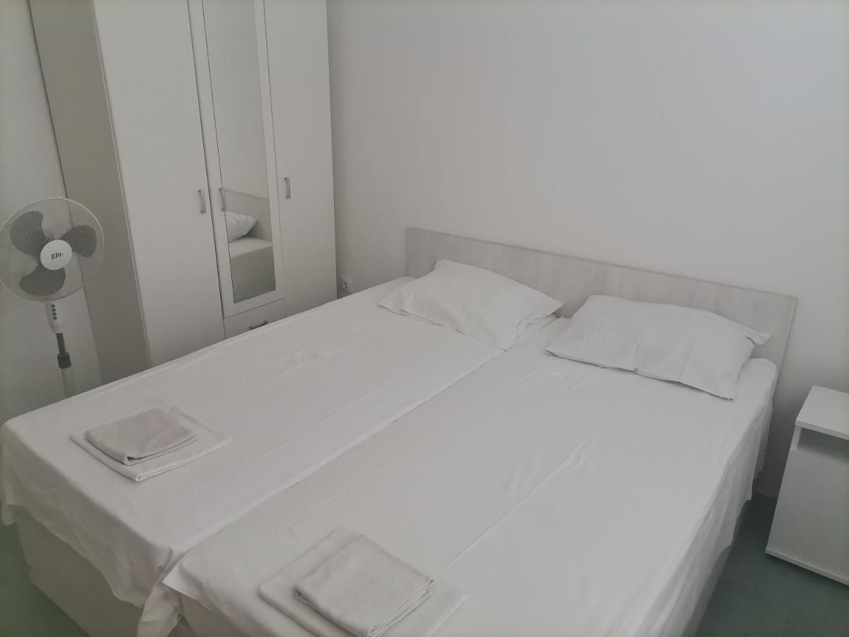 Apartments Stevanovic บาร์ ภายนอก รูปภาพ