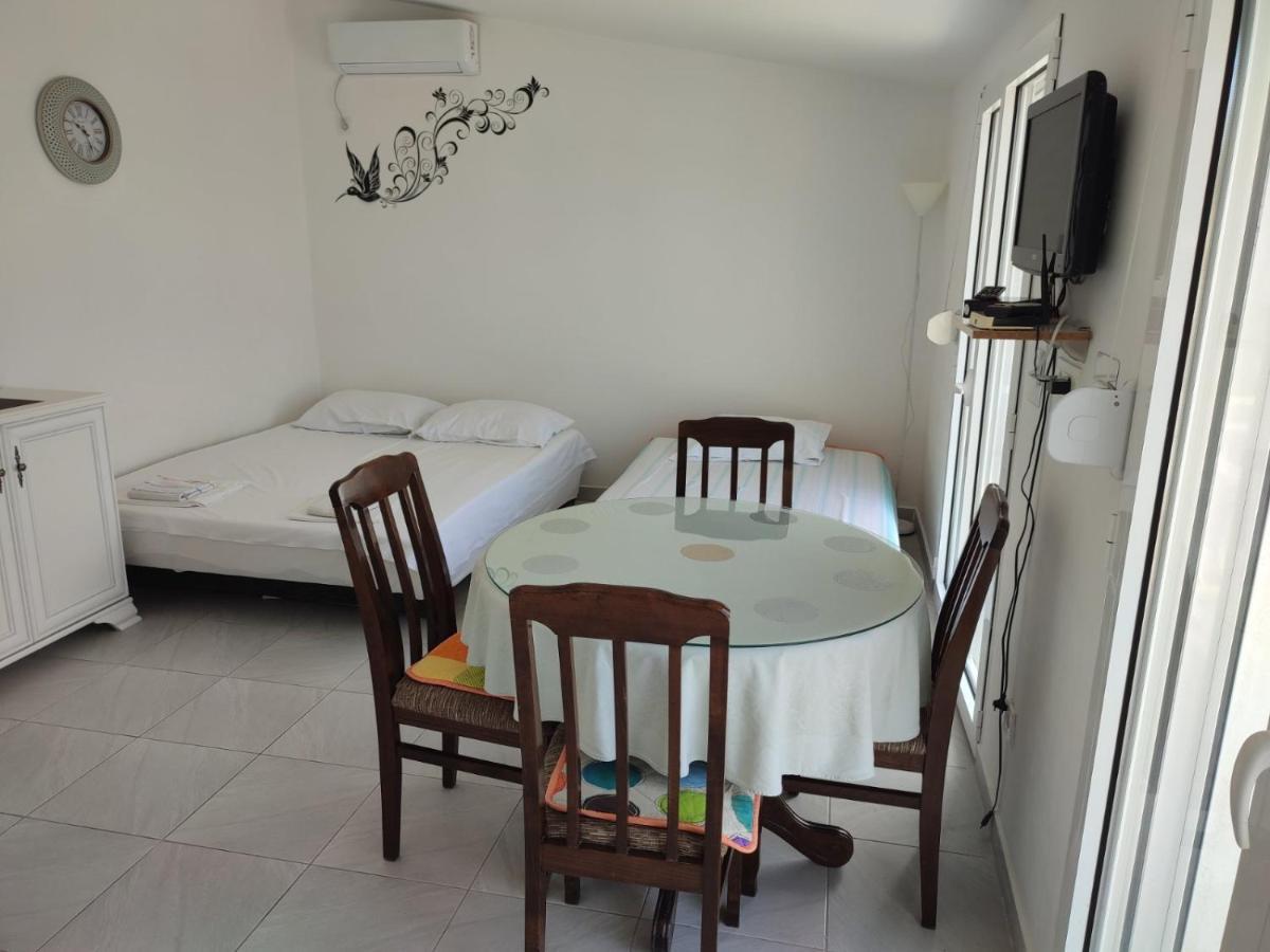 Apartments Stevanovic บาร์ ภายนอก รูปภาพ